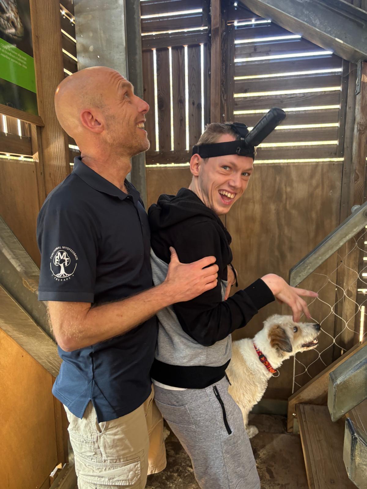 Matthias met cliënt tijdens therapiesessie